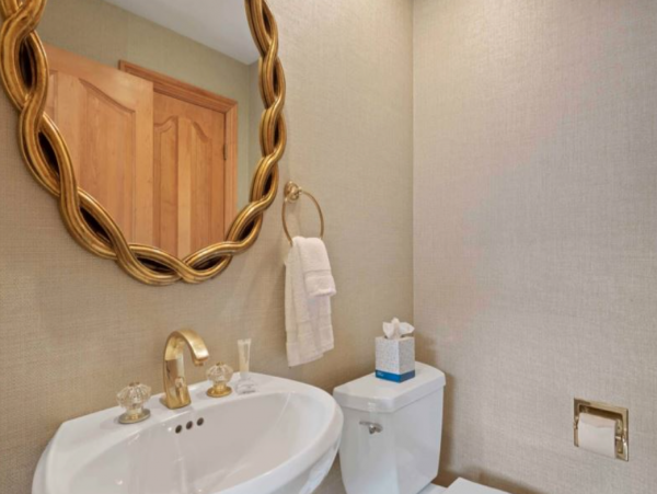 Four Bedroom Ski Rental Sleeps 10 Guests